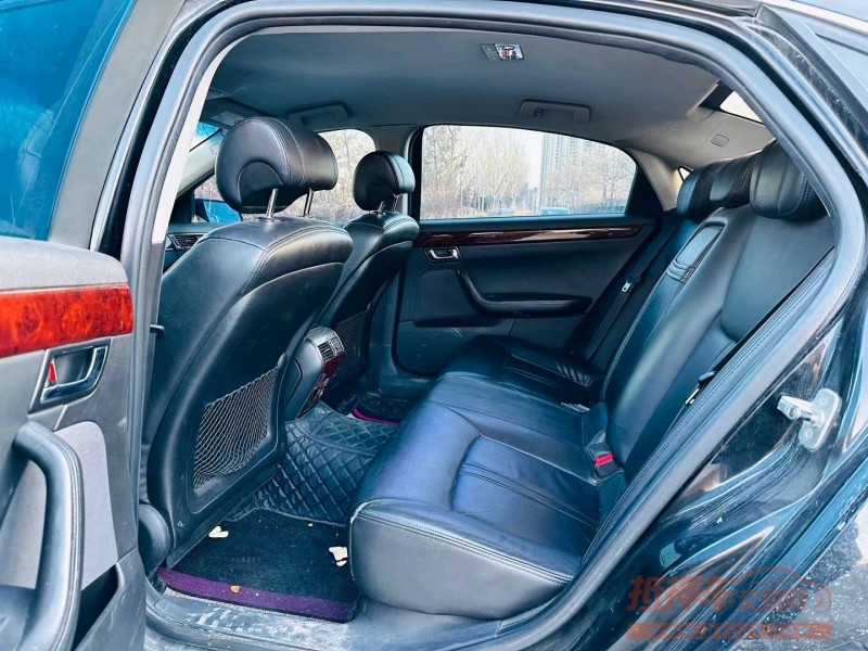 沈阳10年别克林荫大道7