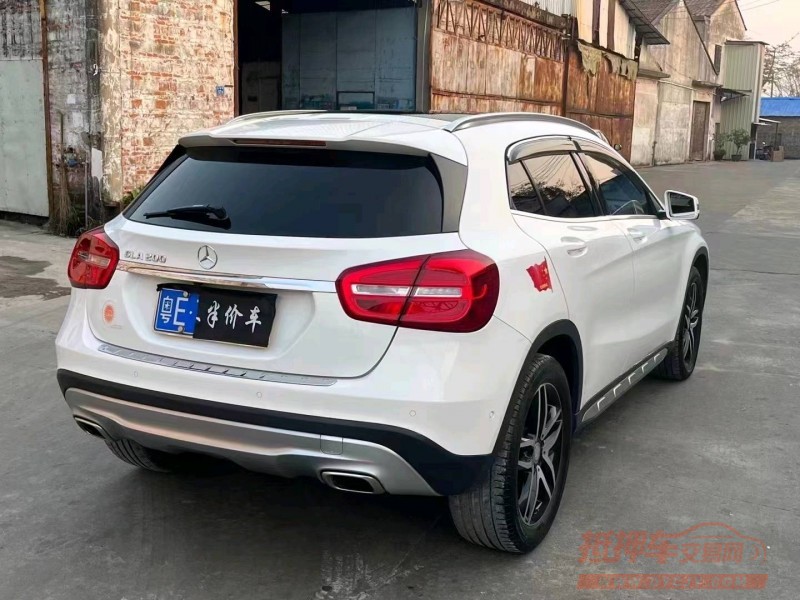珠海17年奔驰GLA8