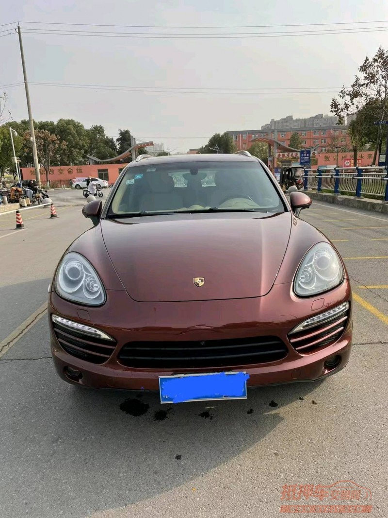 淮南13年保时捷卡宴1