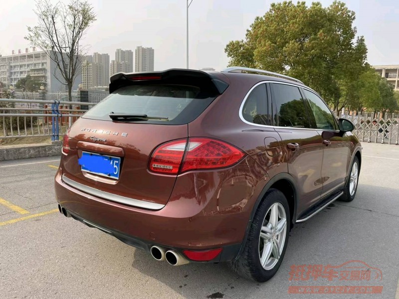 淮南13年保时捷卡宴6