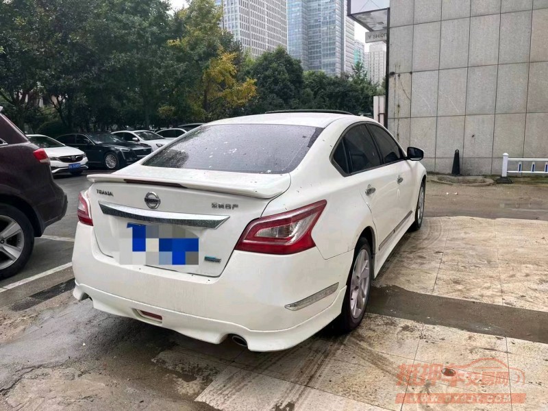 宜春15年日产天籁4
