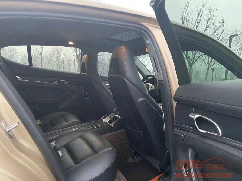 淮南12年保时捷帕拉梅拉8