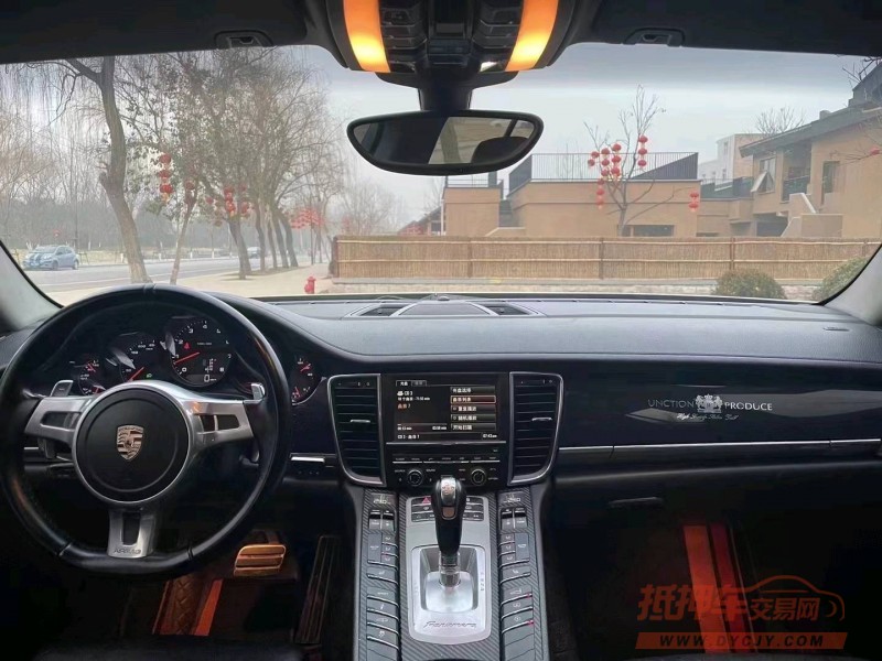 淮南12年保时捷帕拉梅拉7