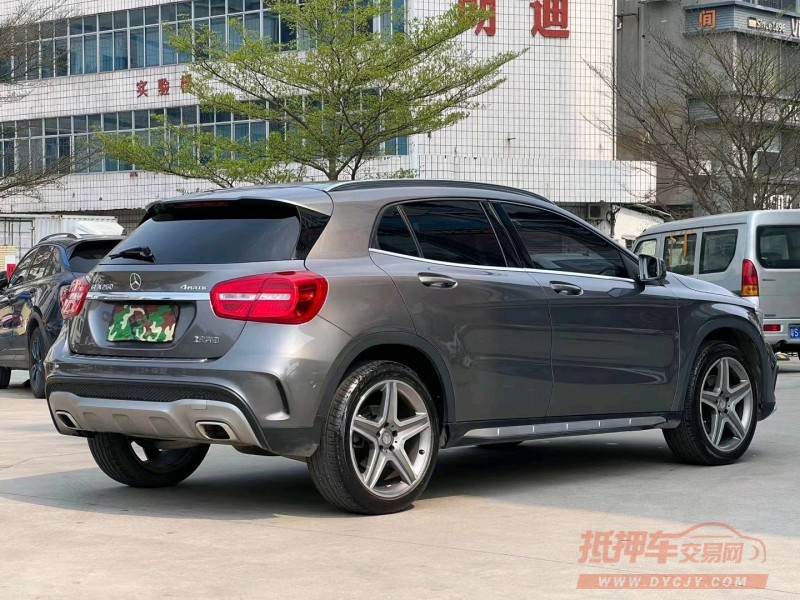 东莞16年奔驰GLA8