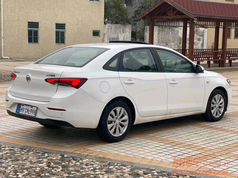 珠海22年别克英朗5