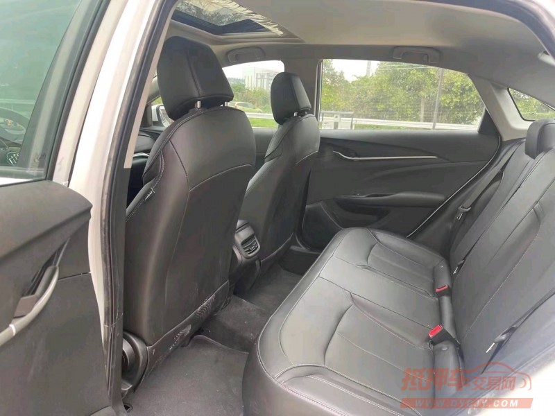 珠海22年别克英朗8