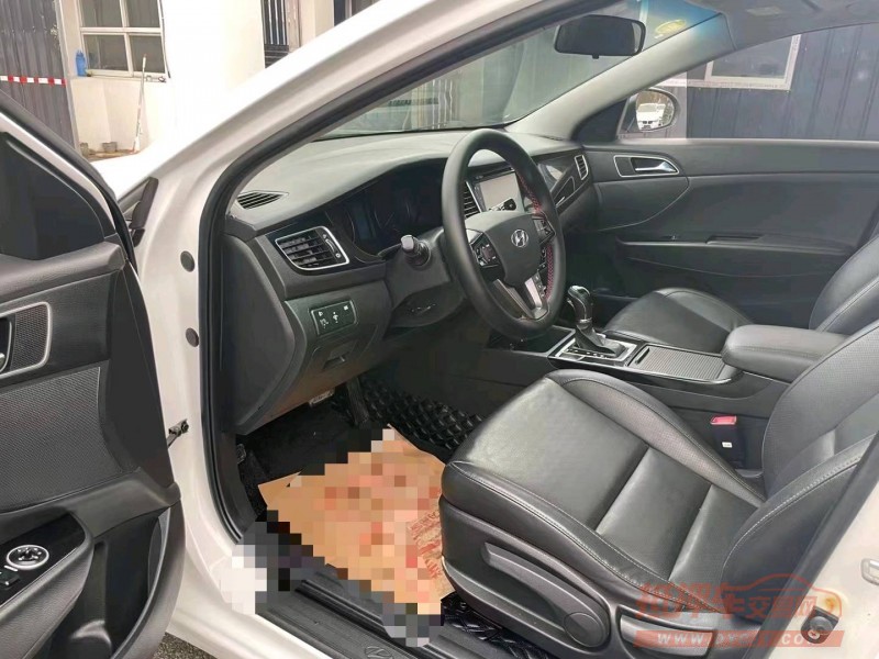 宜昌14年现代名图5