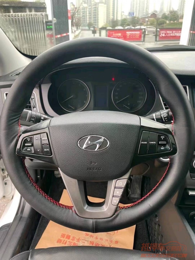 宜昌14年现代名图3