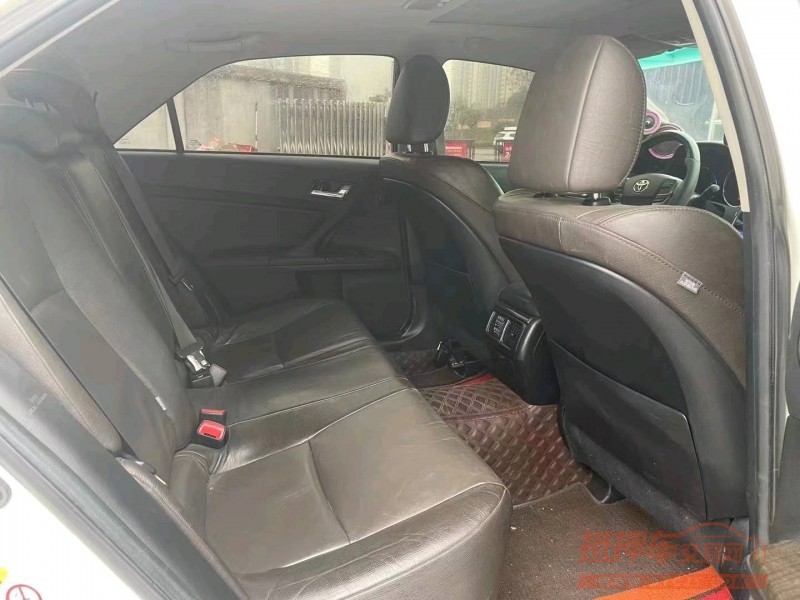 宜昌16年丰田锐志5