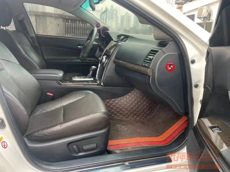 宜昌16年丰田锐志4