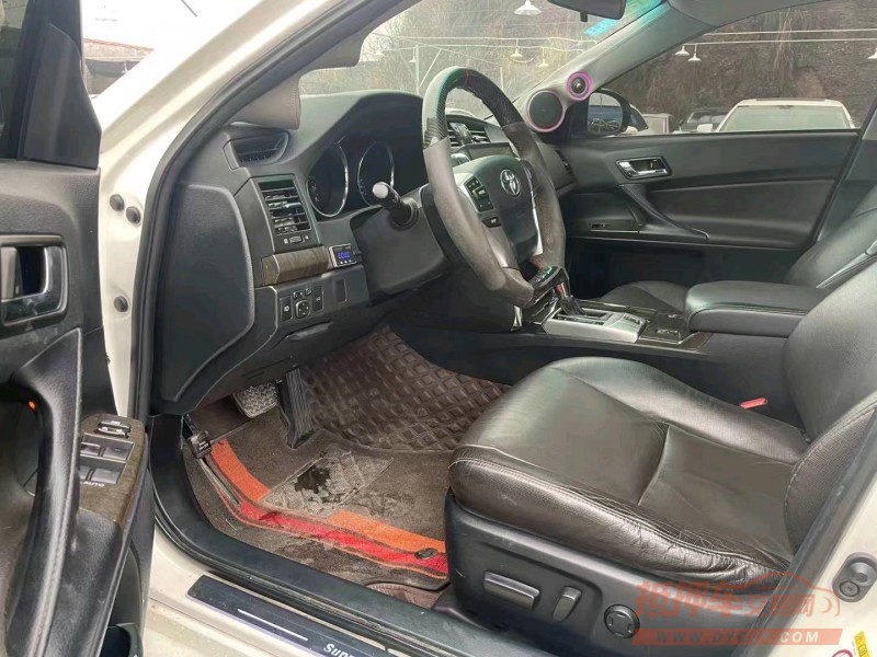 宜昌16年丰田锐志7