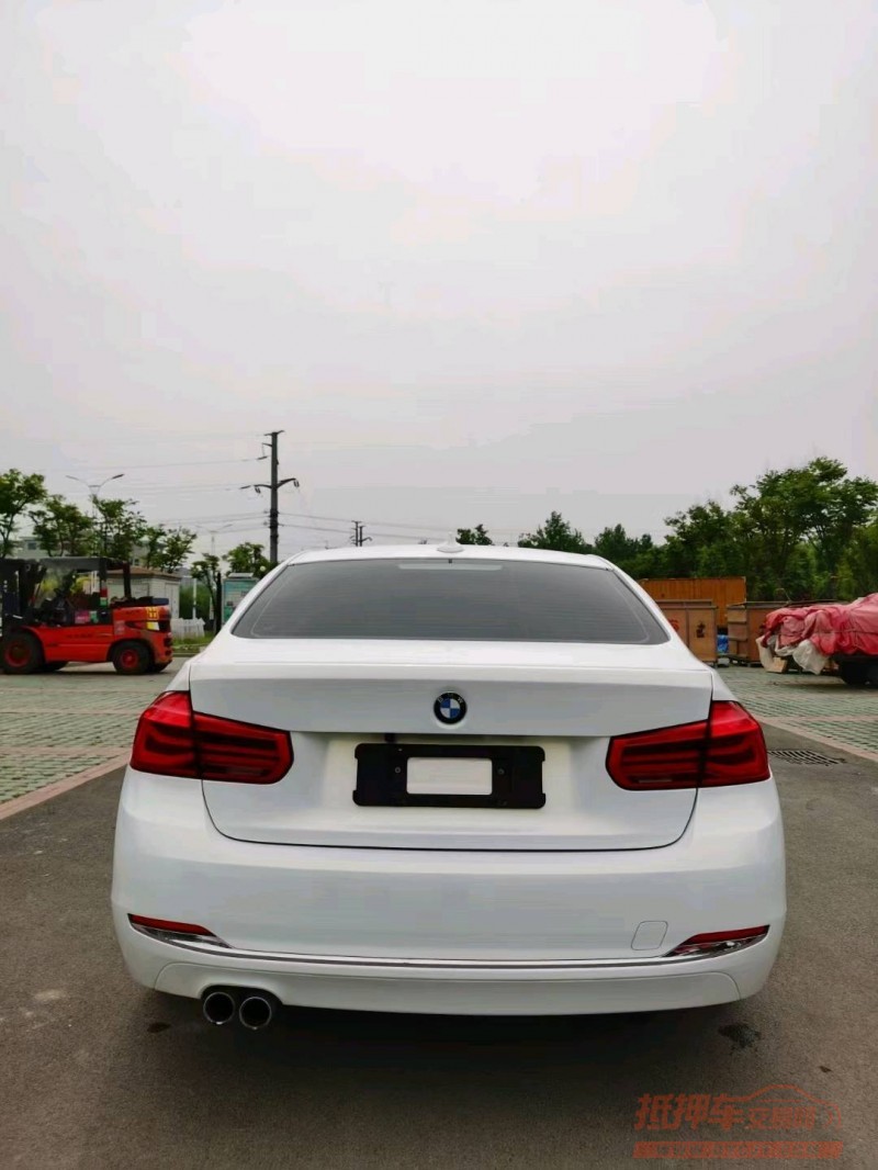 潍坊17年宝马3系9