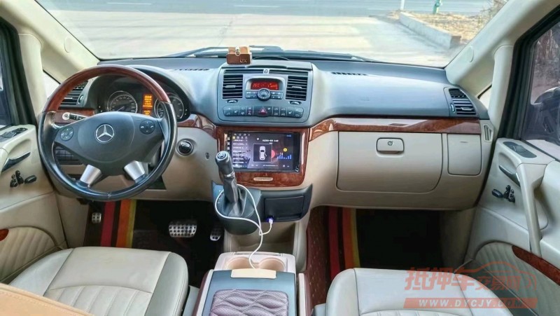 枣庄15年奔驰唯雅诺8