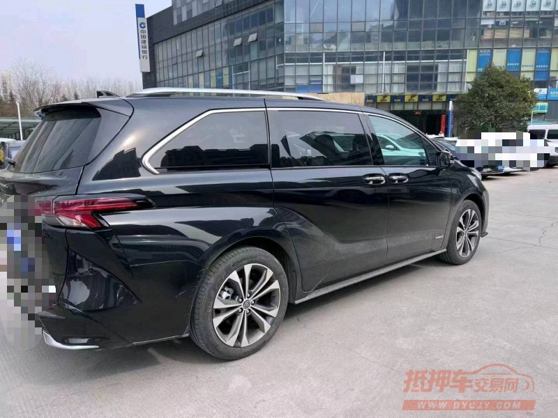 青岛23年丰田格瑞维亚7