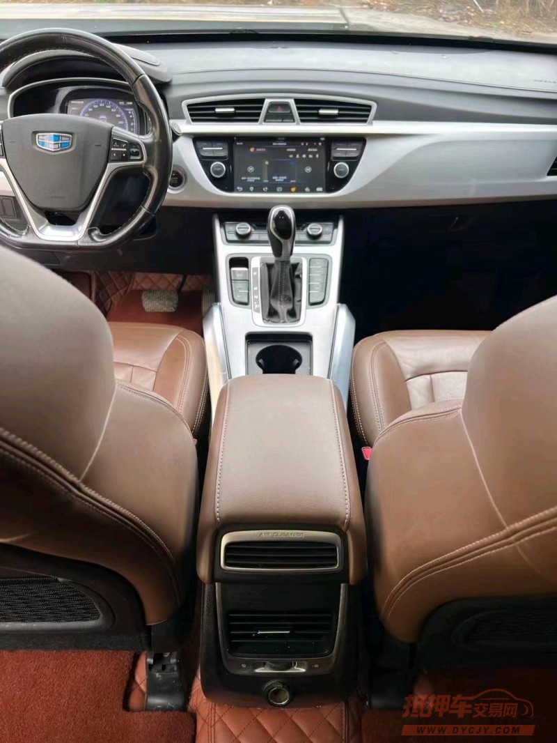 宜昌16年吉利博越4