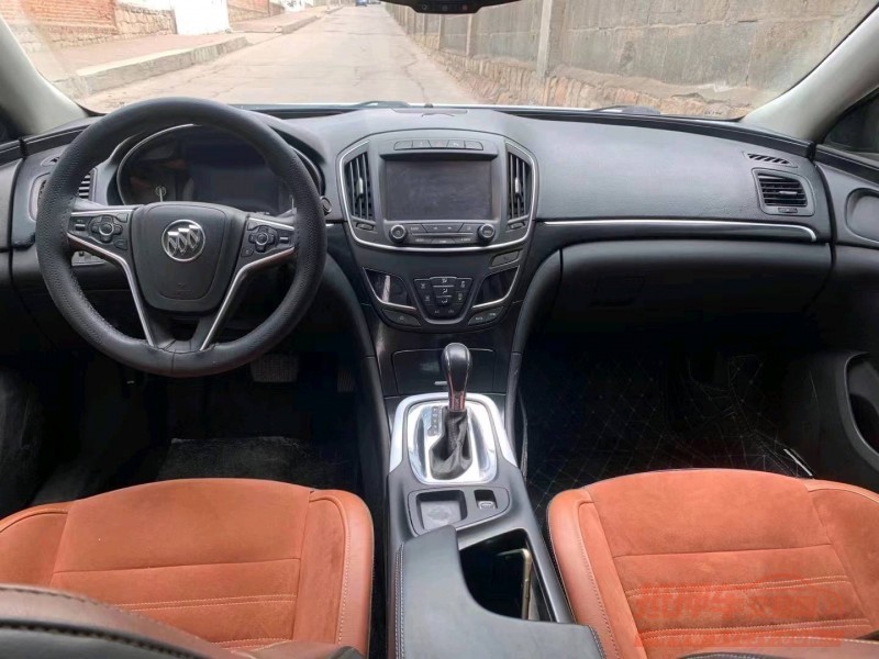 青岛15年别克君威5