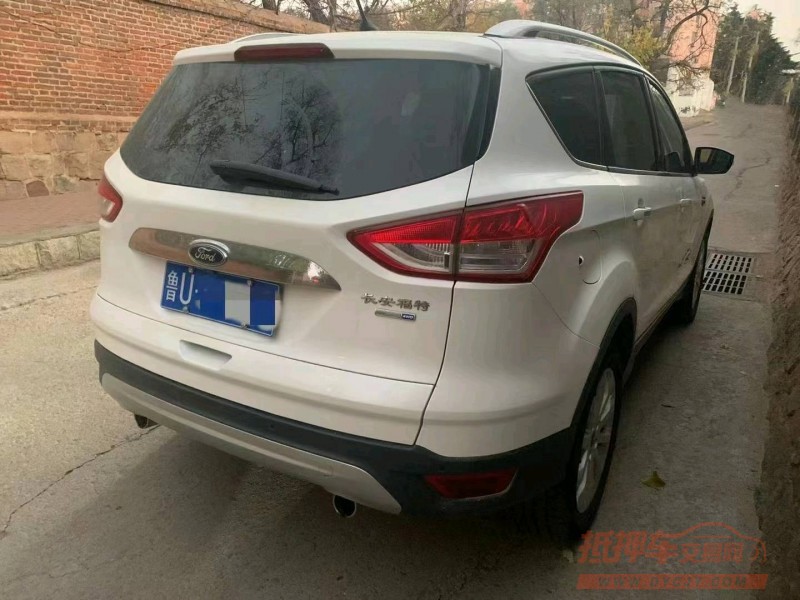 青岛16年福特翼虎9