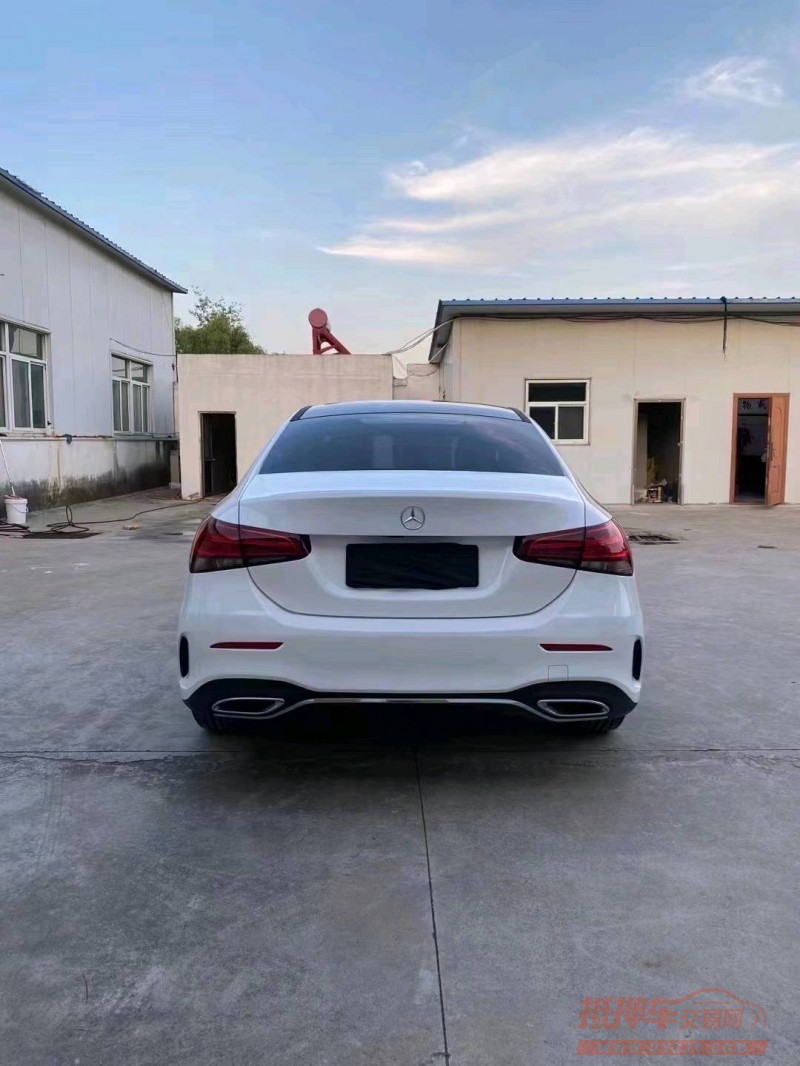 徐州21年奔驰A1