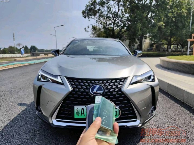 珠海22年雷克萨斯UX8