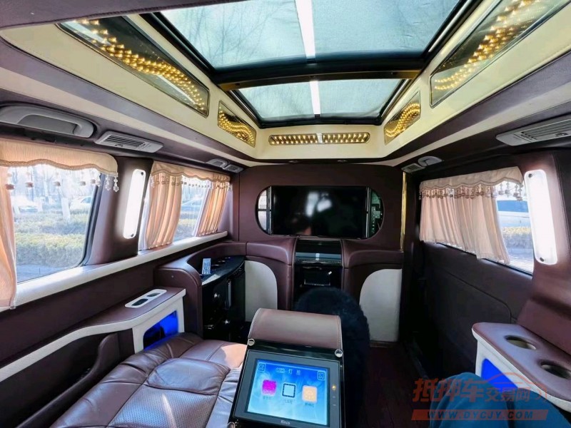 聊城12年奔驰威霆5