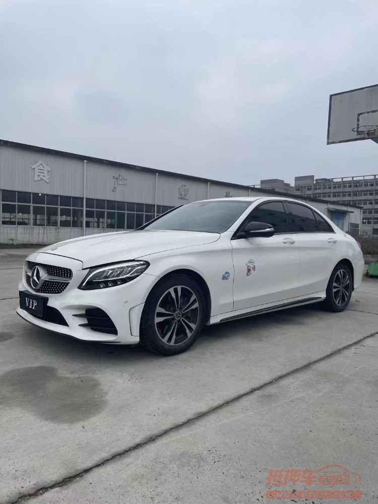 北京19年奔驰C8