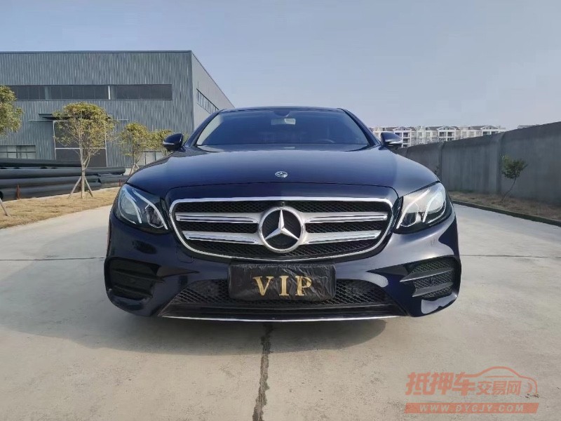 北京19年奔驰E8