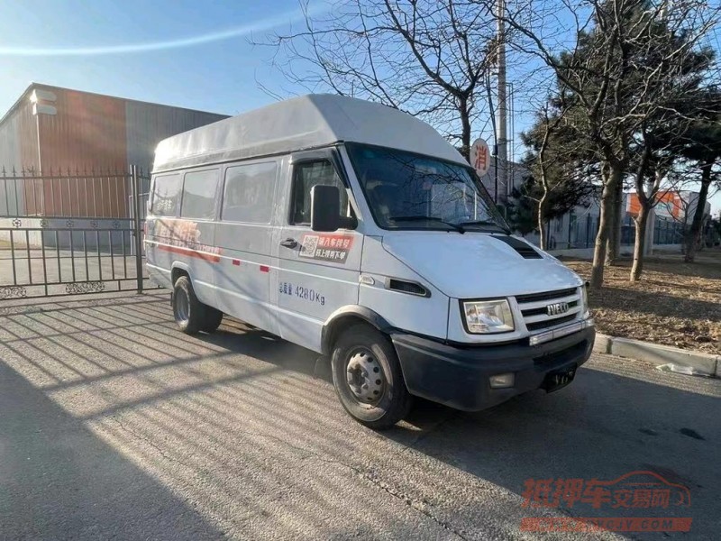 沈阳16年依维柯房车5