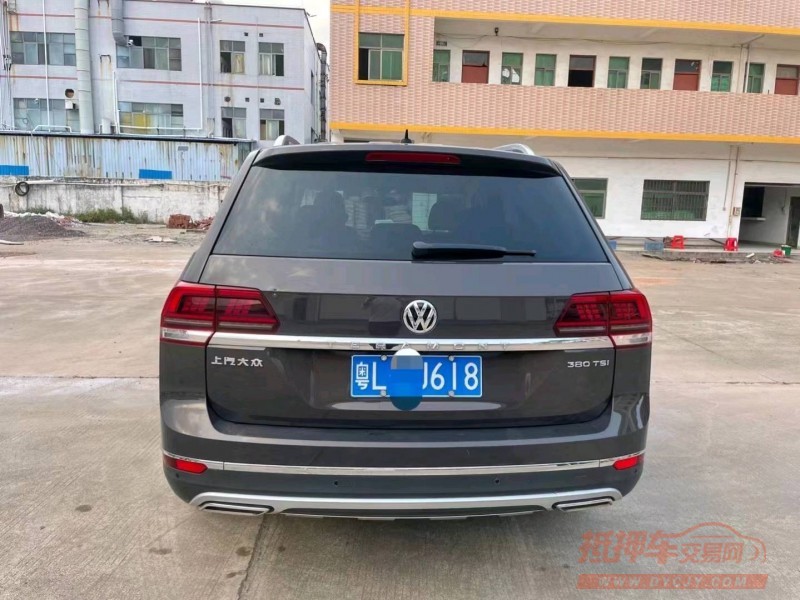 广州17年大众途昂9