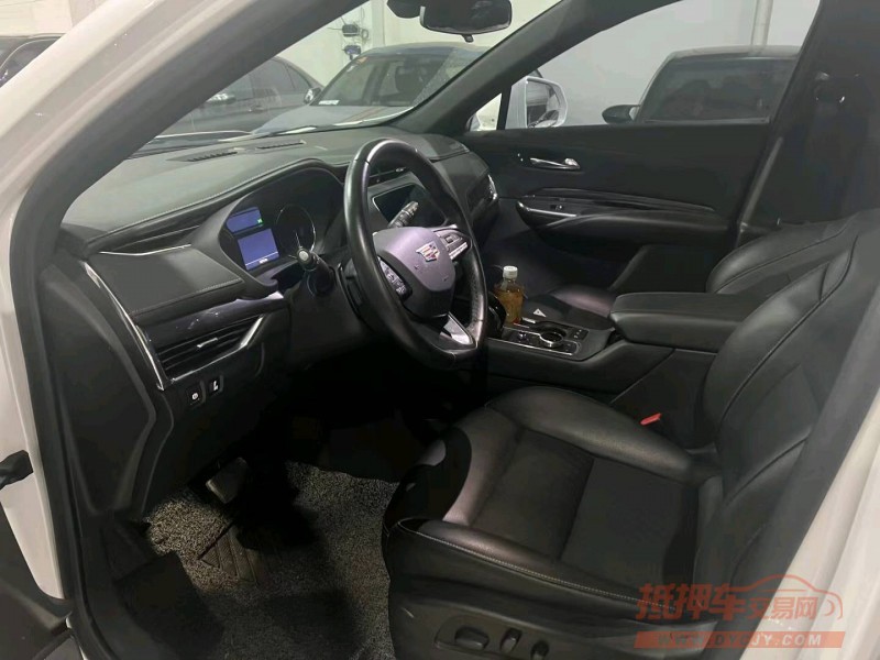 东莞20年凯迪拉克XT44
