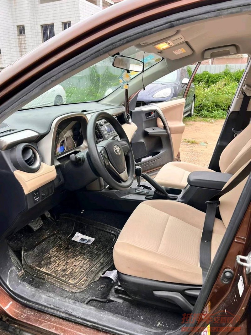 广州15年丰田RAV4荣放6