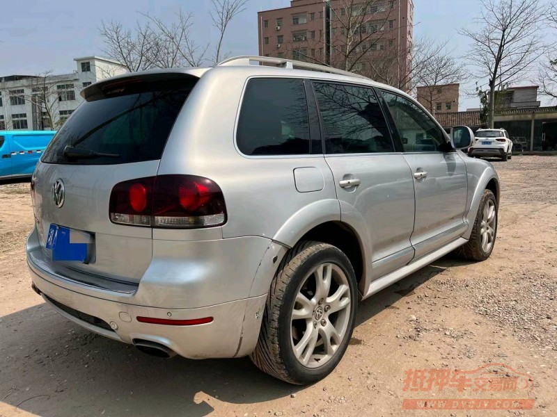 广州10年大众途锐8
