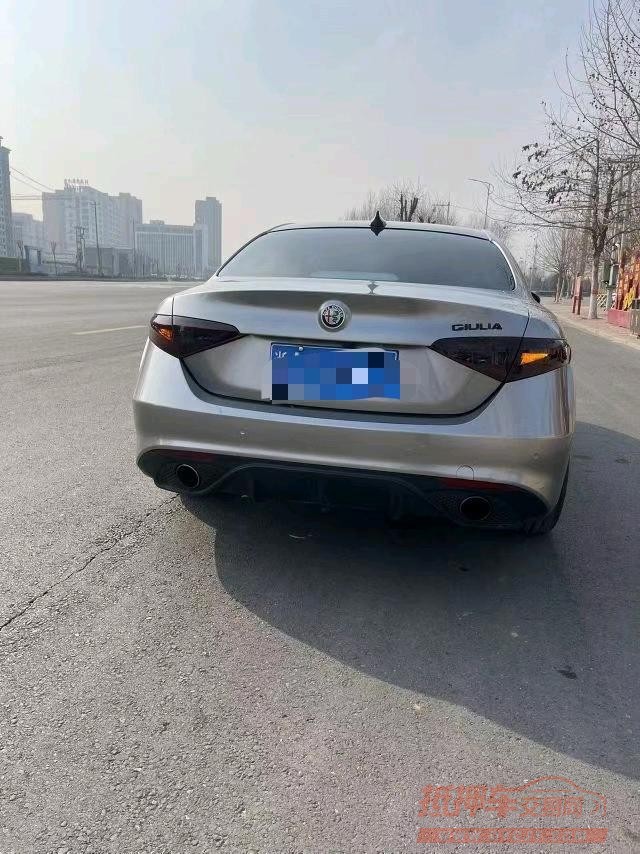 石家庄17年阿尔法·罗密欧ALFA 4C7