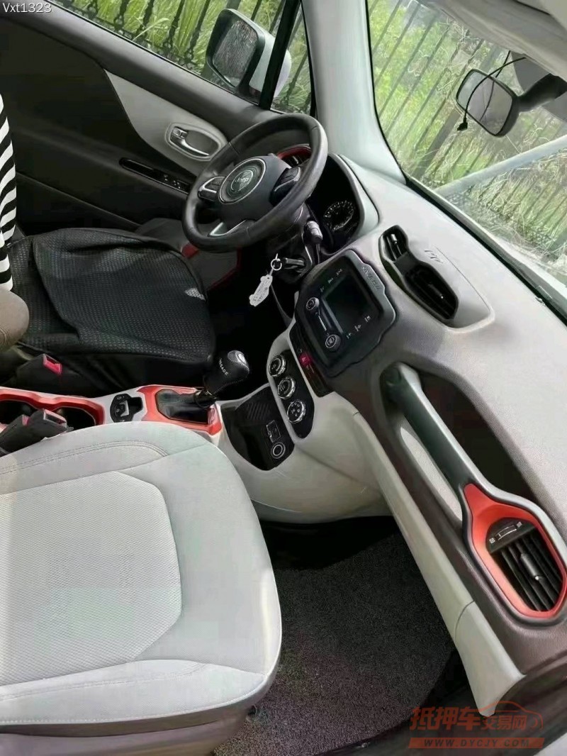 石家庄17年Jeep自由侠5