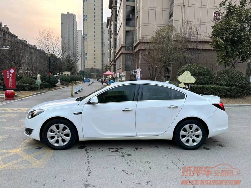 潍坊15年别克君威7