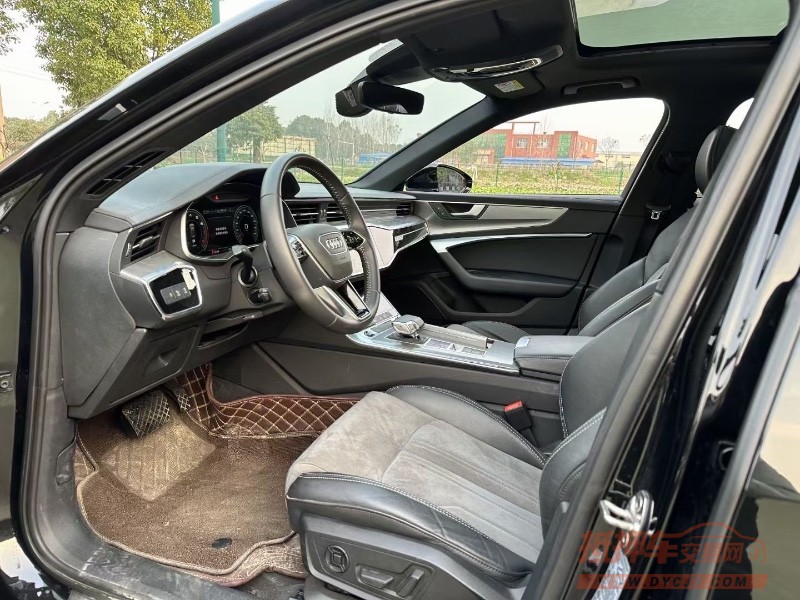 北京21年奥迪A6L4