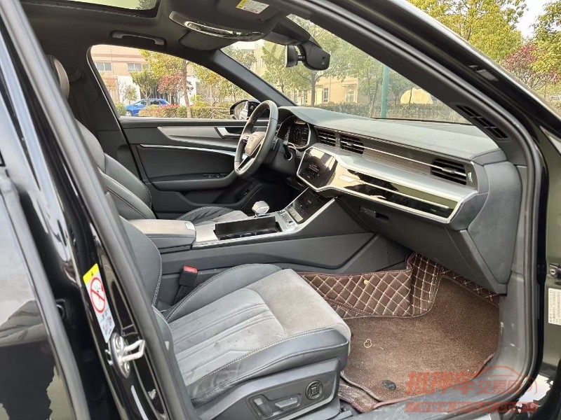 北京21年奥迪A6L1