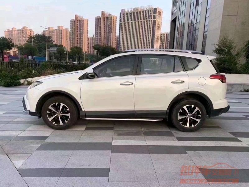 珠海17年丰田RAV46