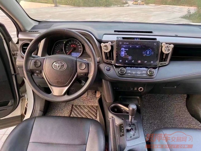 珠海17年丰田RAV41