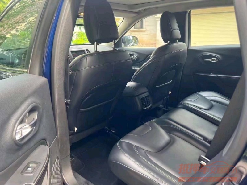 珠海16年Jeep自由光6