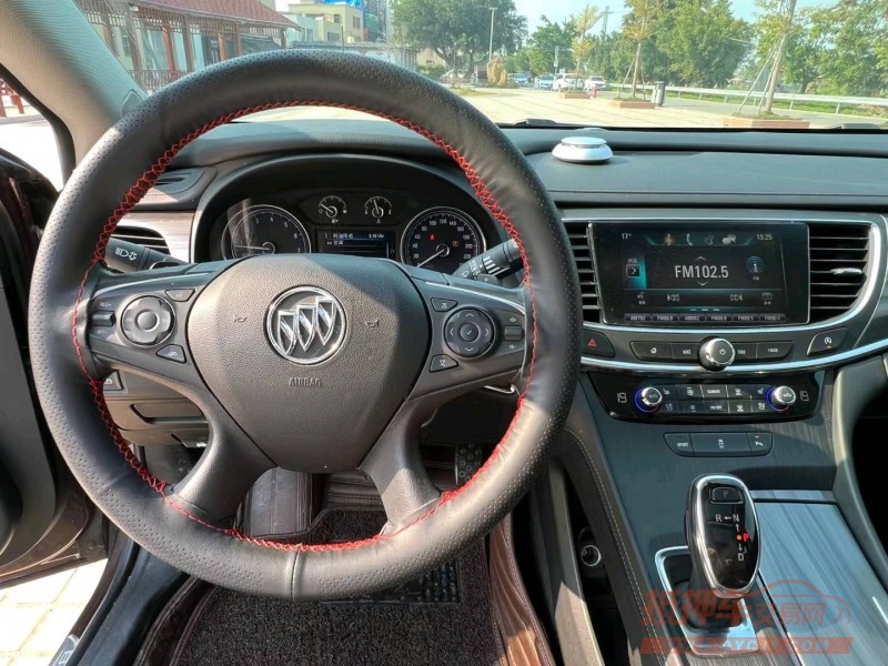 汕头18年别克君越5