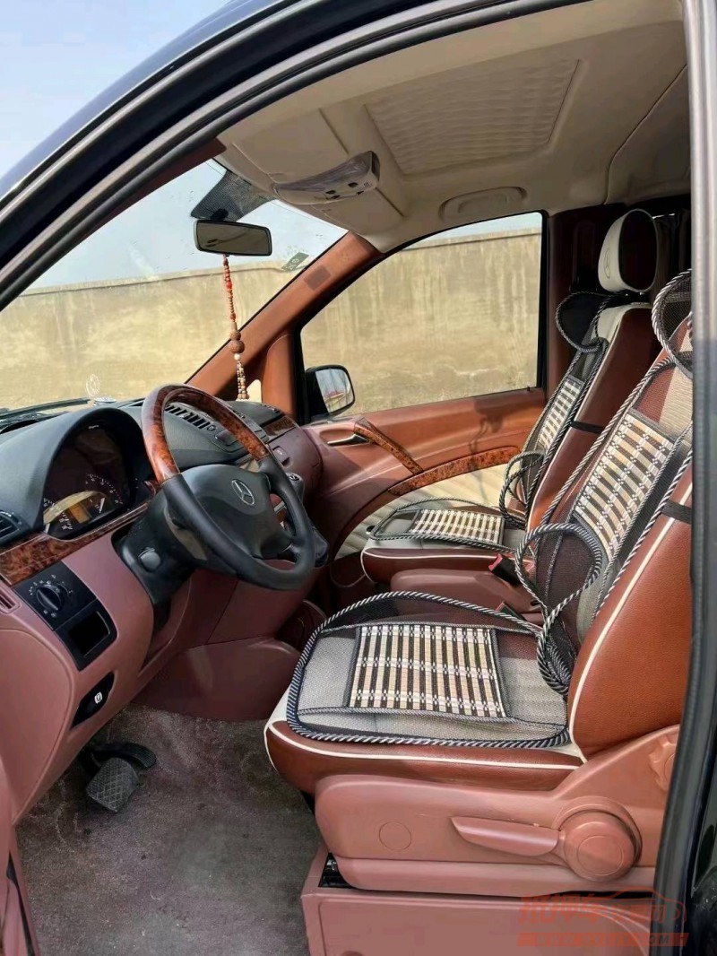 邢台16年奔驰威霆5