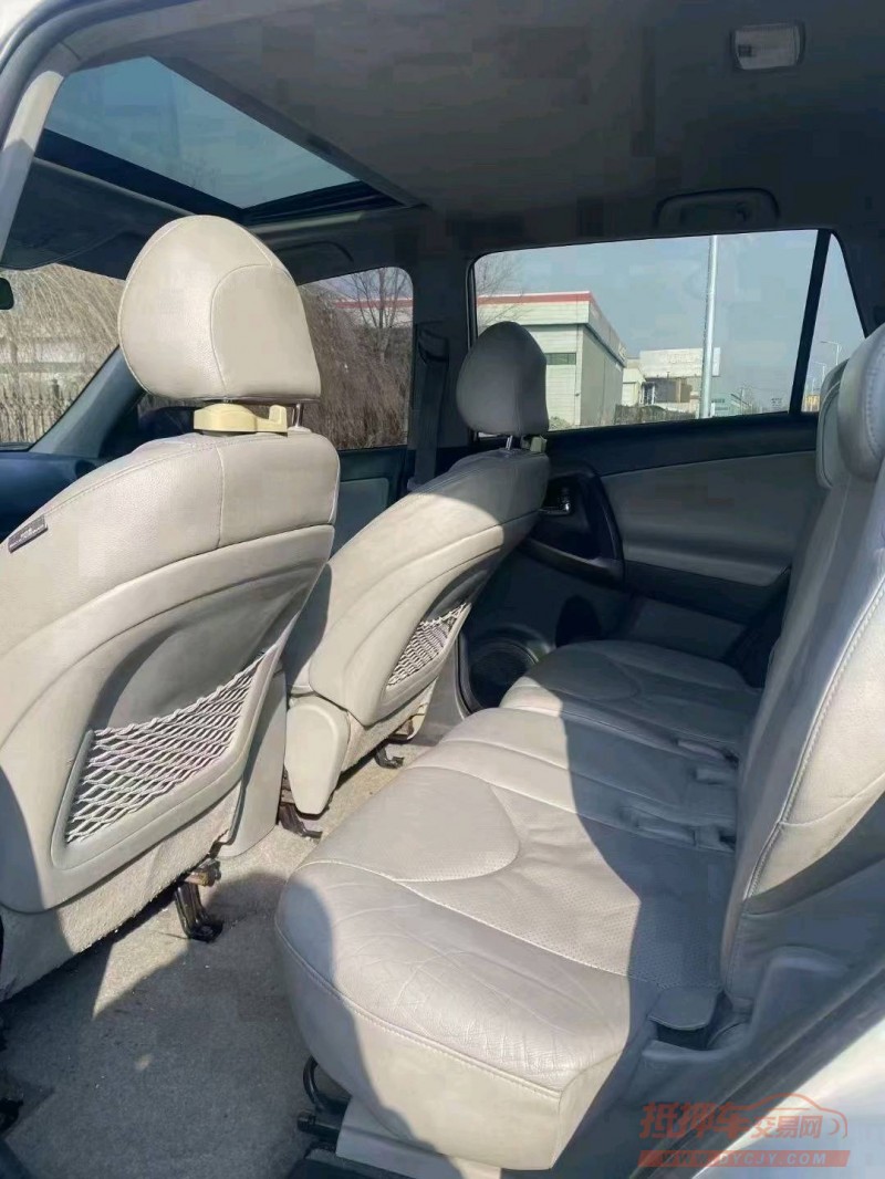 沈阳11年丰田RAV48