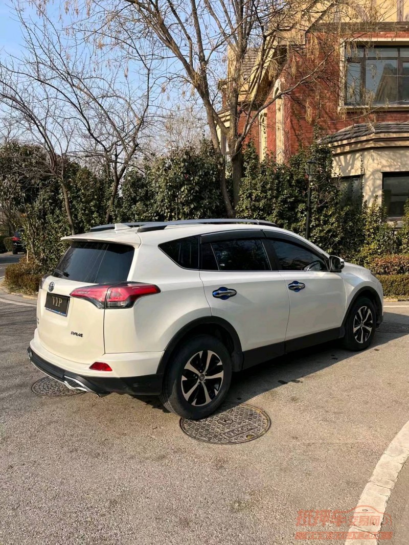 青岛19年丰田RAV4荣放4
