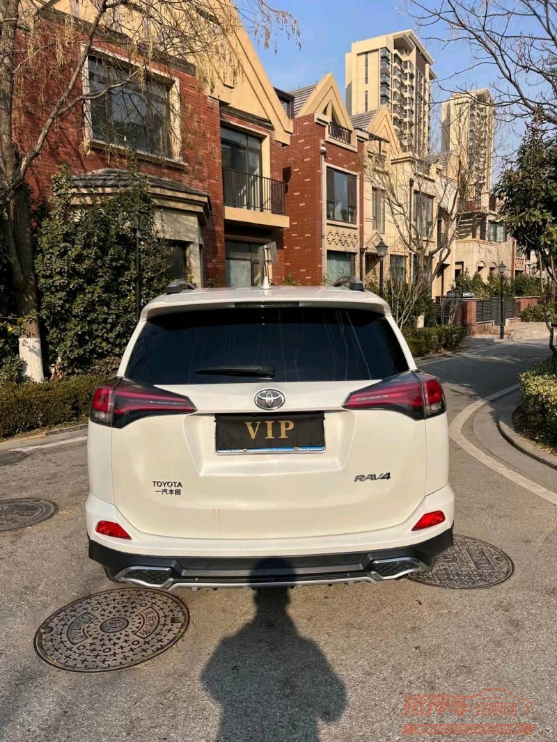 青岛19年丰田RAV4荣放9