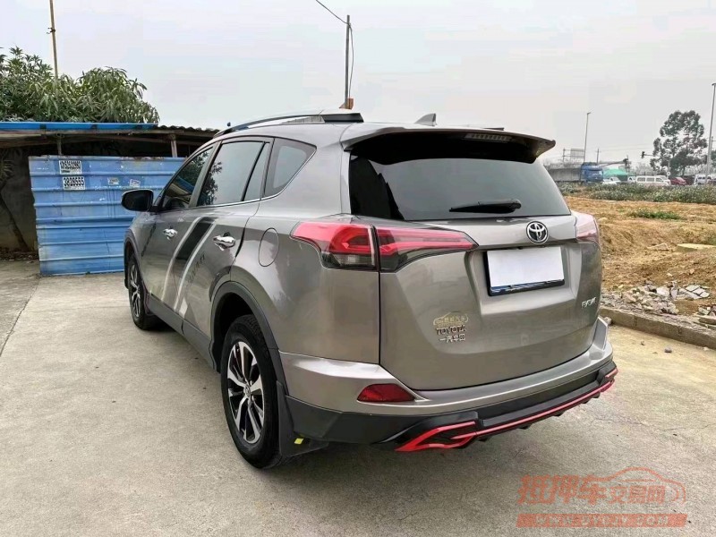 广州18年丰田RAV43