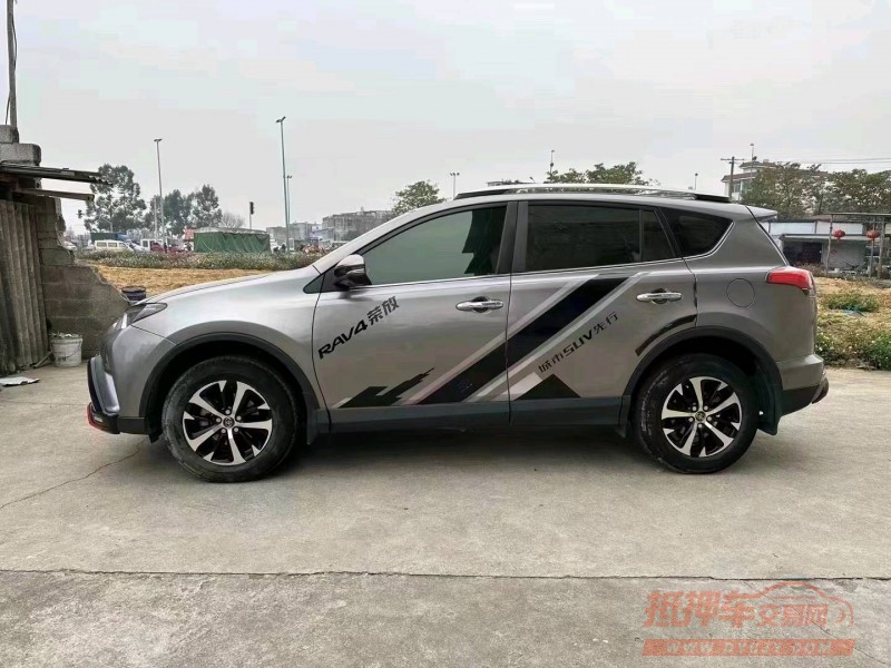 广州18年丰田RAV45