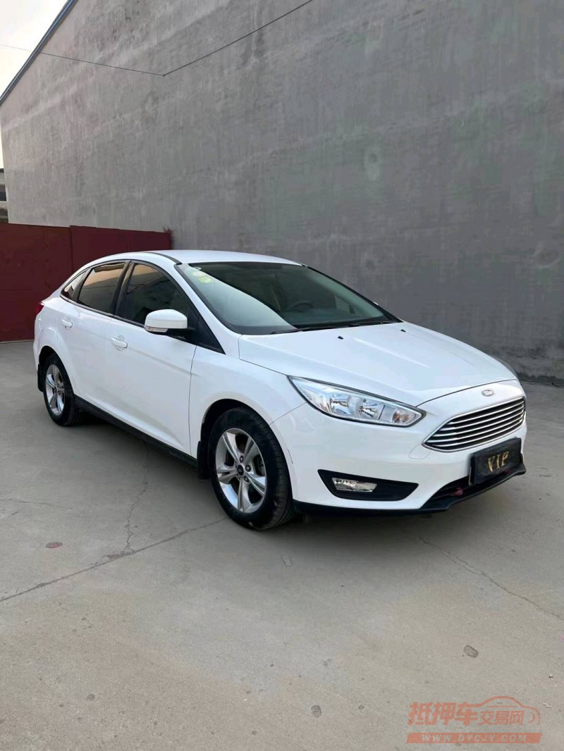 青岛16年福特福克斯2