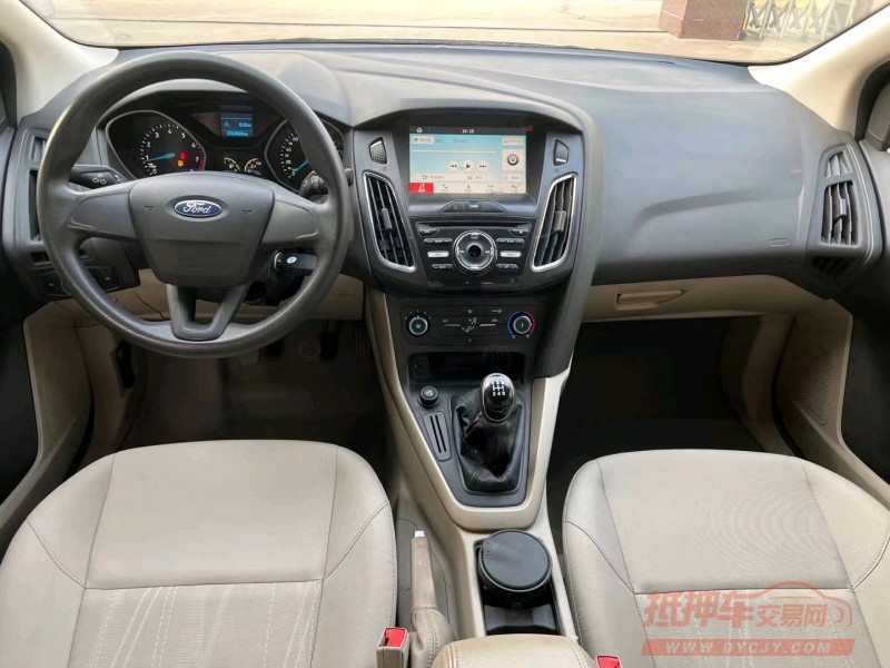 青岛16年福特福克斯3