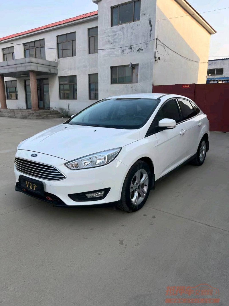 青岛16年福特福克斯5