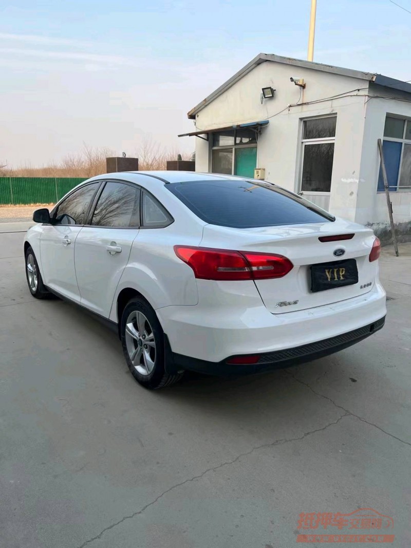 青岛16年福特福克斯8